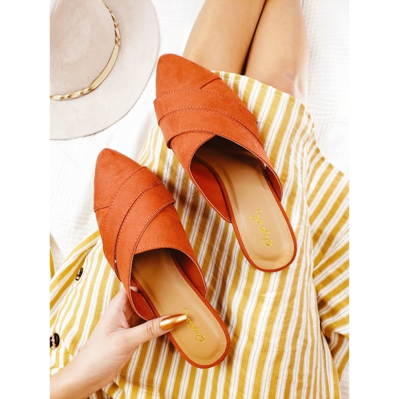 Shoes - Price firm!Arabella// brick crisscross mule flat